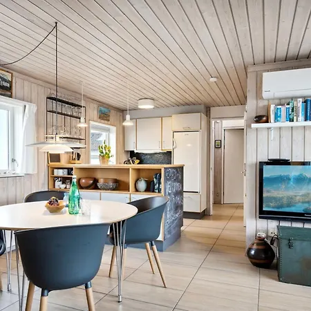 Eljene - 700m From The Sea By Interhome Feriehus